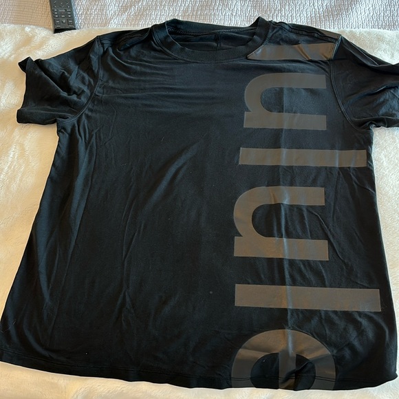 Lululemon oversize T-shirt, size 6 great condition in black - Picture 1 of 5